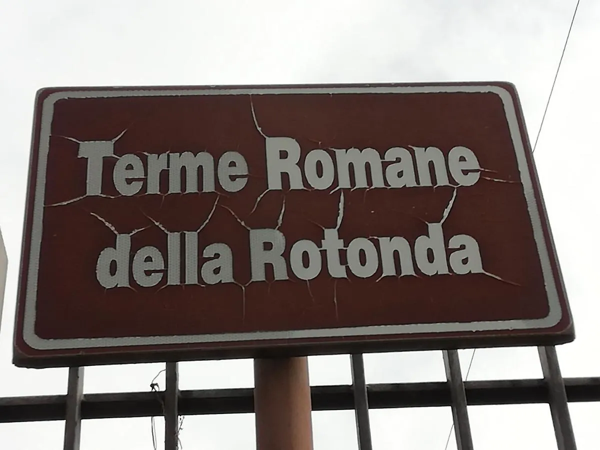 Theatron Houses CTA Italien